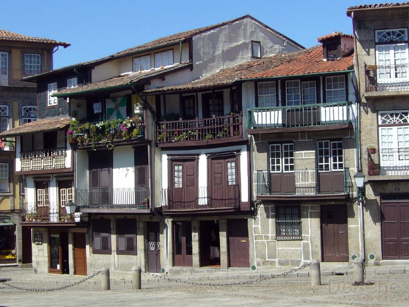 P1040229.JPG - Street in Guimares